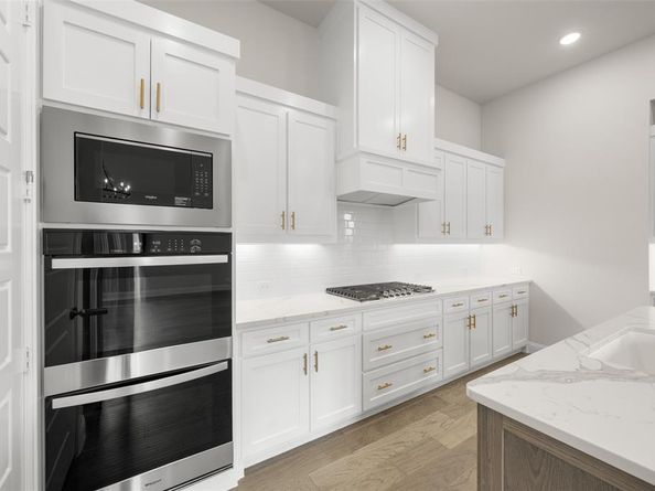 2300  Knapp Trail , Mansfield Texas 76063