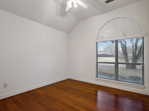 1012  Indian Ridge  , Denton Texas 76205