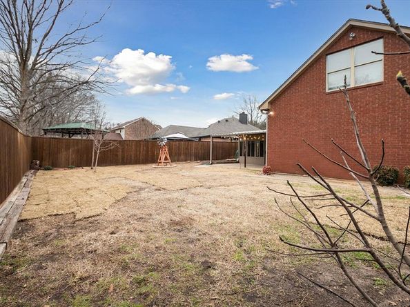 1012  Indian Ridge  , Denton Texas 76205