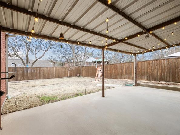 1012  Indian Ridge  , Denton Texas 76205