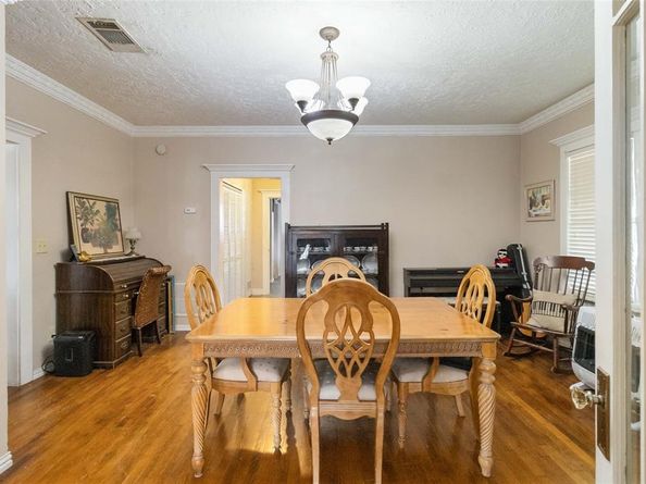 409 N Sylvania Avenue , Fort Worth Texas 76111