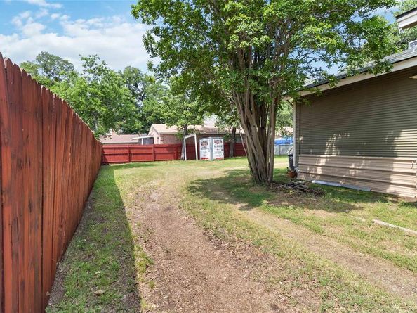 409 N Sylvania Avenue , Fort Worth Texas 76111