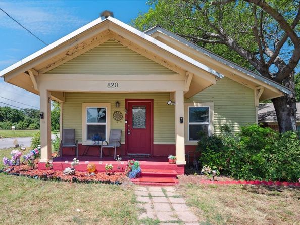 820  Lakey Street , Denton Texas 76205