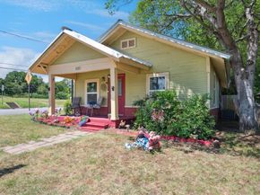 820  Lakey Street , Denton Texas 76205