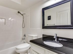 2301  Ridgmar Plaza  17, Fort Worth Texas 76116