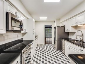 2301  Ridgmar Plaza  17, Fort Worth Texas 76116