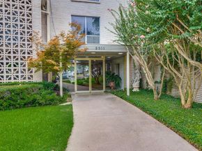 2301  Ridgmar Plaza  17, Fort Worth Texas 76116