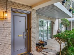 2301  Ridgmar Plaza  17, Fort Worth Texas 76116