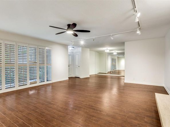 2301  Ridgmar Plaza  17, Fort Worth Texas 76116