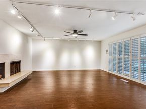 2301  Ridgmar Plaza  17, Fort Worth Texas 76116