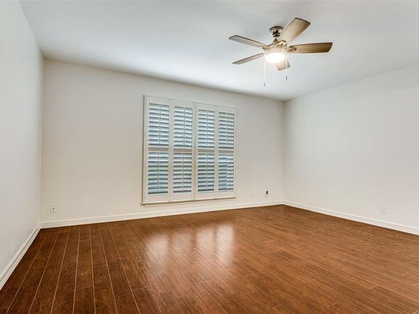 2301  Ridgmar Plaza  17, Fort Worth Texas 76116