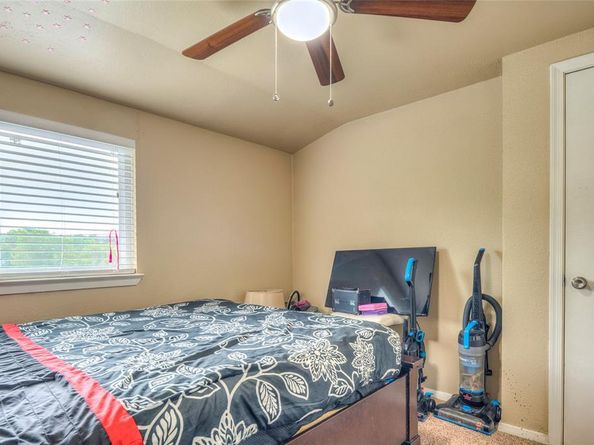 118 W Phillips Court , Grand Prairie Texas 75051