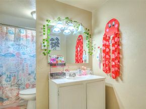 118 W Phillips Court , Grand Prairie Texas 75051