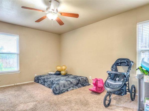 118 W Phillips Court , Grand Prairie Texas 75051