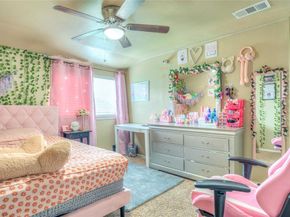 118 W Phillips Court , Grand Prairie Texas 75051