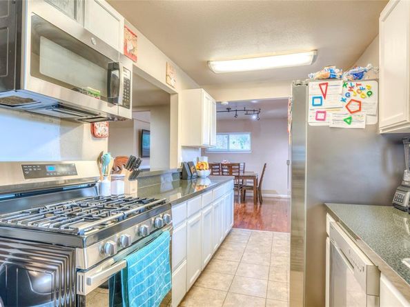 118 W Phillips Court , Grand Prairie Texas 75051