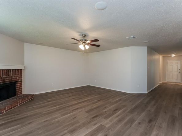 1249  Tall Grass Drive , Lancaster Texas 75134