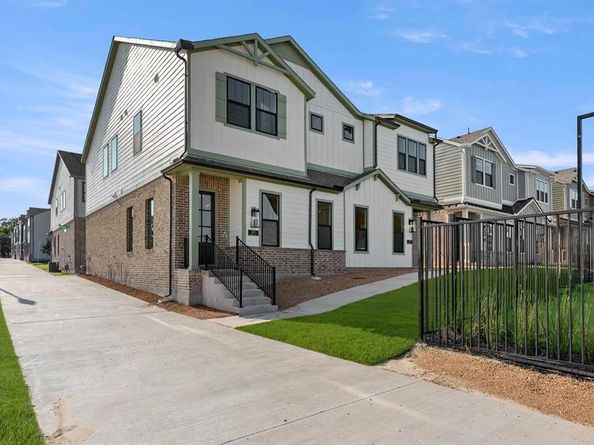 1102  Bexar Lane , Plano Texas 75075