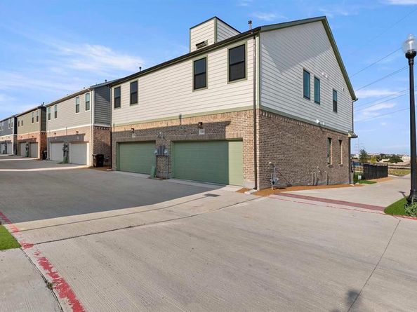 1102  Bexar Lane , Plano Texas 75075