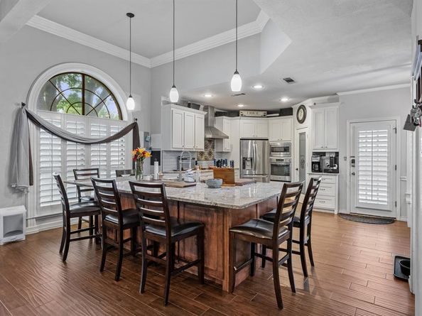 6705  Mt Vernon Court , Arlington Texas 76017