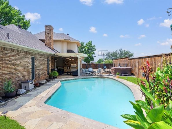 6705  Mt Vernon Court , Arlington Texas 76017