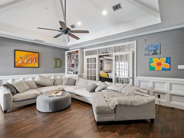 6705  Mt Vernon Court , Arlington Texas 76017