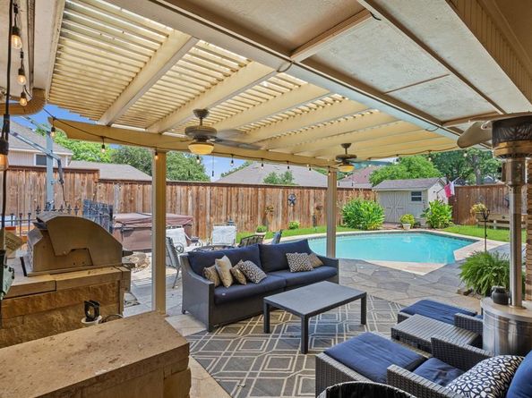 6705  Mt Vernon Court , Arlington Texas 76017