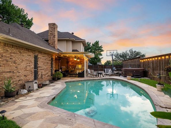 6705  Mt Vernon Court , Arlington Texas 76017