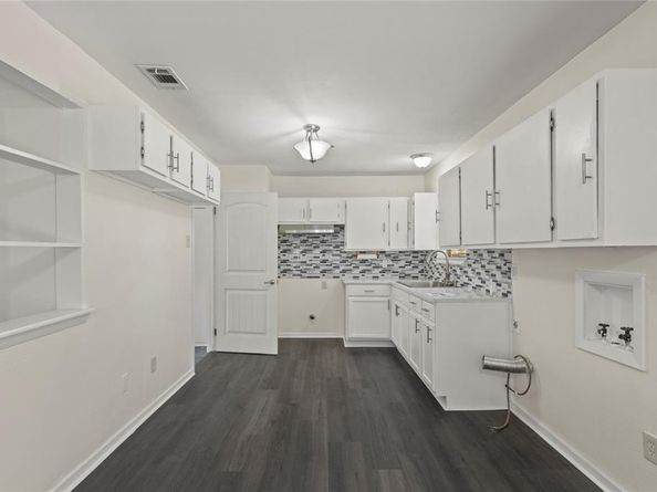 7904  Silverdale Drive , Dallas Texas 75232
