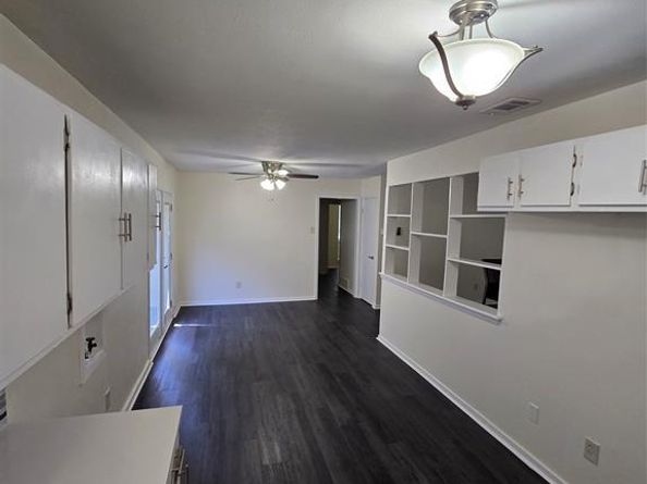 7904  Silverdale Drive , Dallas Texas 75232