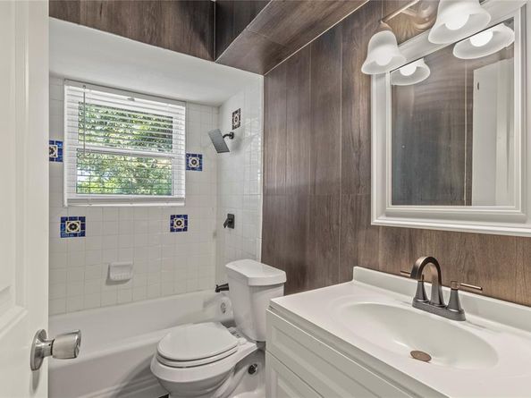 7904  Silverdale Drive , Dallas Texas 75232