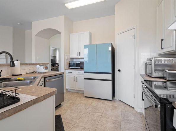 2124  Hickory Ridge Drive , Mesquite Texas 75181