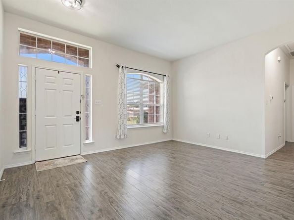 2124  Hickory Ridge Drive , Mesquite Texas 75181