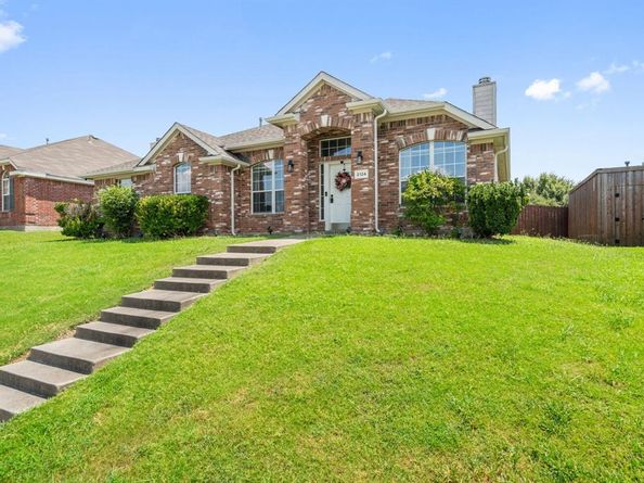 2124  Hickory Ridge Drive , Mesquite Texas 75181