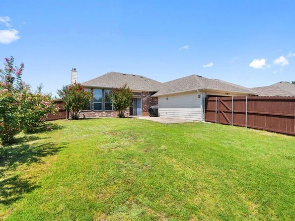 2124  Hickory Ridge Drive , Mesquite Texas 75181