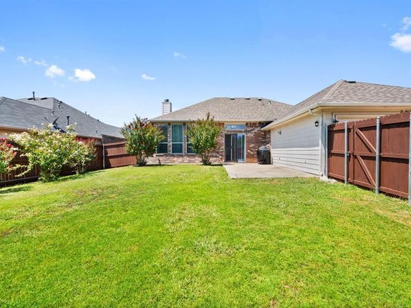 2124  Hickory Ridge Drive , Mesquite Texas 75181