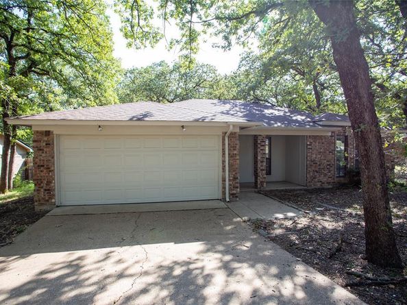 632  Lake Crest Parkway , Azle Texas 76020