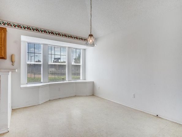 10820  Edgewater Drive , Benbrook Texas 76126