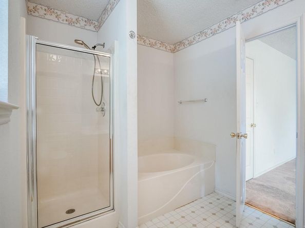 10820  Edgewater Drive , Benbrook Texas 76126