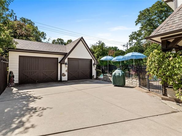 5910  Velasco Avenue , Dallas Texas 75206