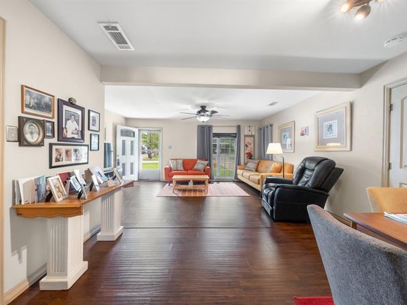 1501  Cedarcrest Drive , Garland Texas 75042