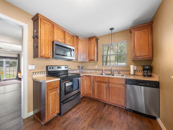 1501  Cedarcrest Drive , Garland Texas 75042