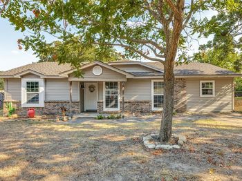 516  Lake Crest Parkway 