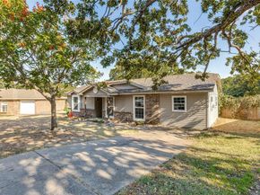 516  Lake Crest Parkway , Azle Texas 76020