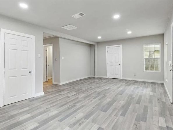 2826  McGee Street , Fort Worth Texas 76112