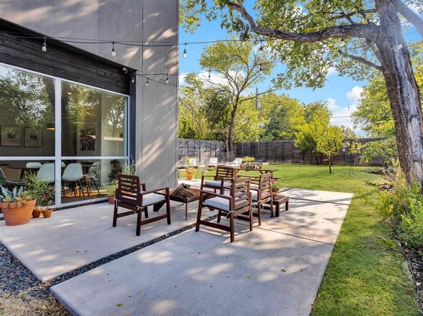 2837  College Avenue , Fort Worth Texas 76110