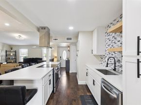 5305  Sagers Boulevard , The Colony Texas 75056