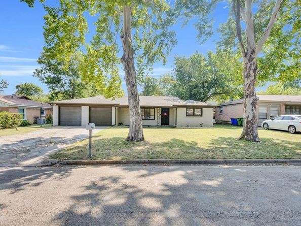 717  June Drive , White Settlement Texas 76108