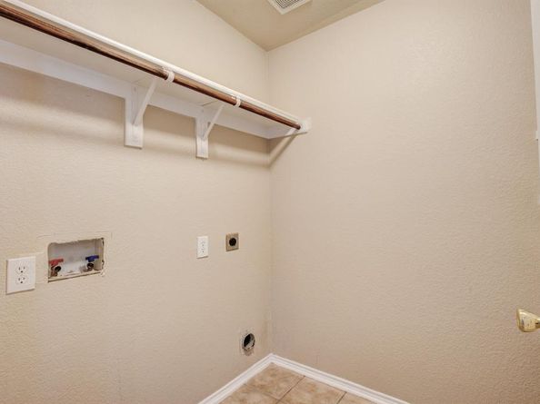 1225  Mountain Air Trail , Fort Worth Texas 76131