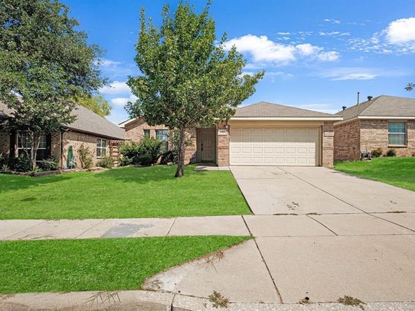 1225  Mountain Air Trail , Fort Worth Texas 76131